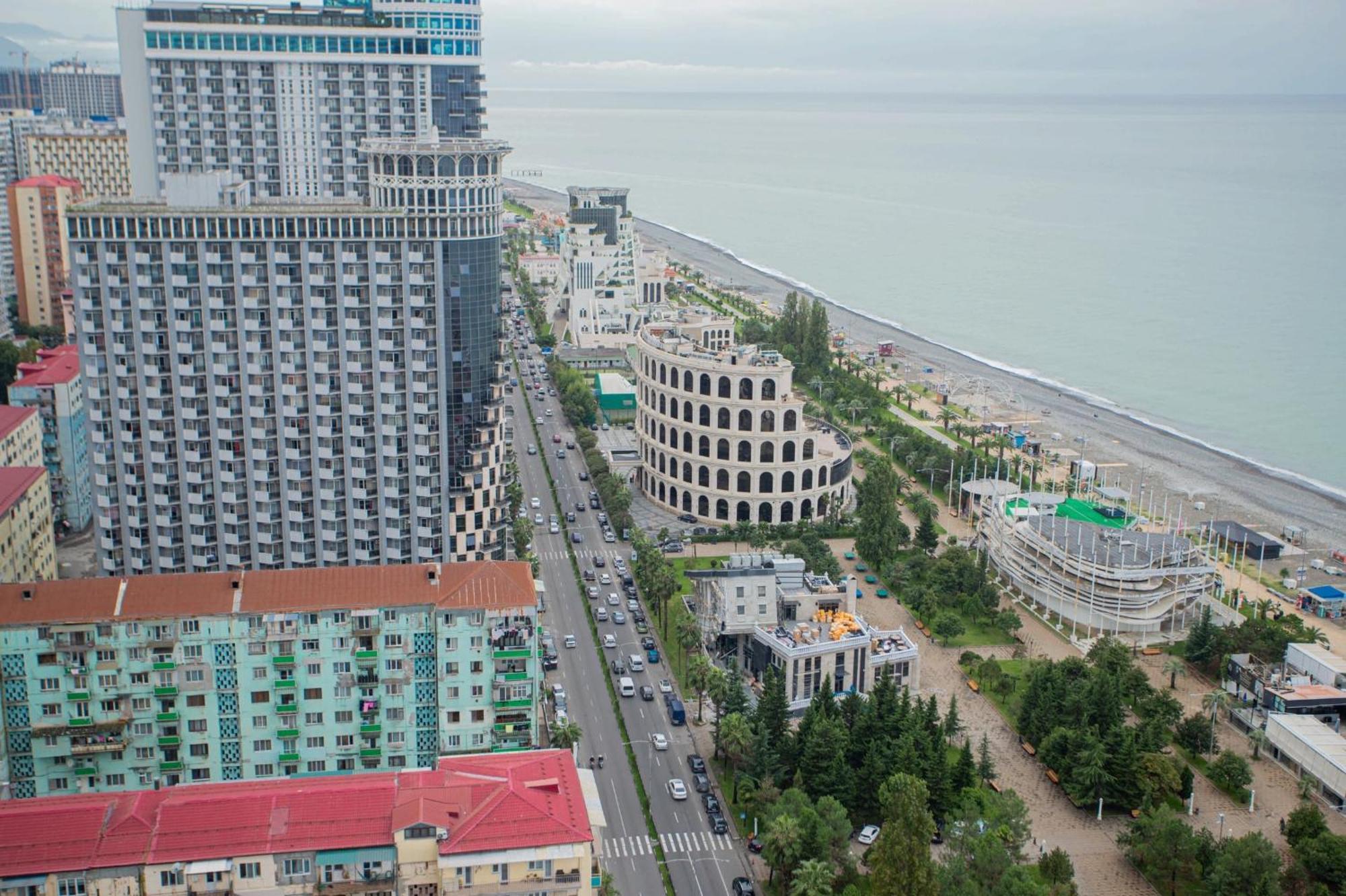Orbi City D Block Batoemi Buitenkant foto